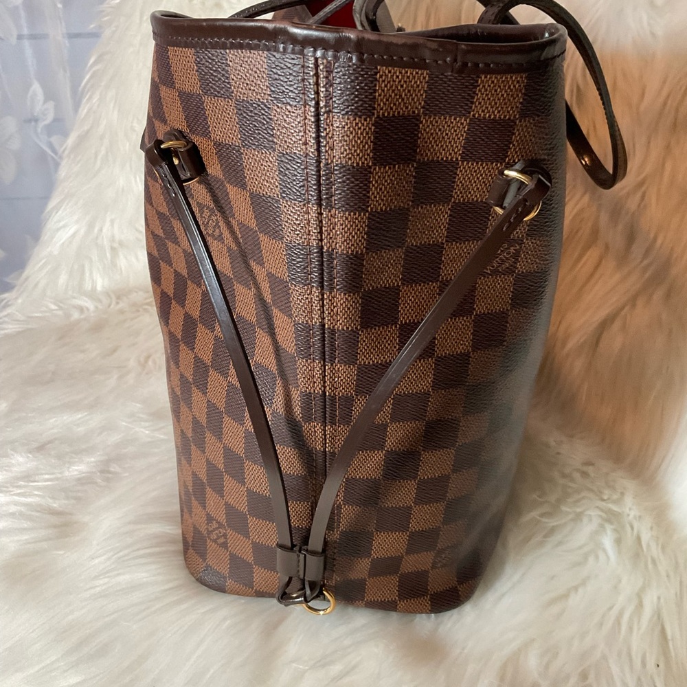 LOUIS VUITTON MM TOTE - Picture 4 of 16